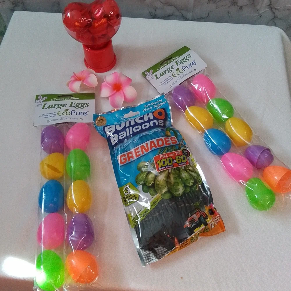 EcoPure plastic eggs and zuru bunch of balloons water balloons set